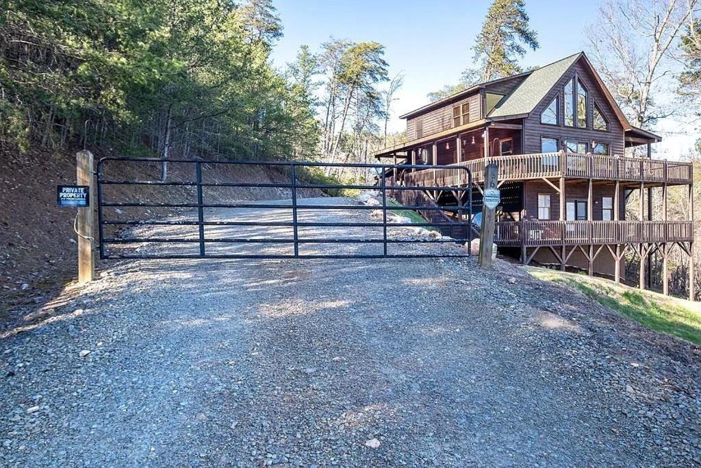 Mistletoe Cabin- Private Cabin W Views, Hottub, Pet Friendly เมอร์ฟี ภายนอก รูปภาพ